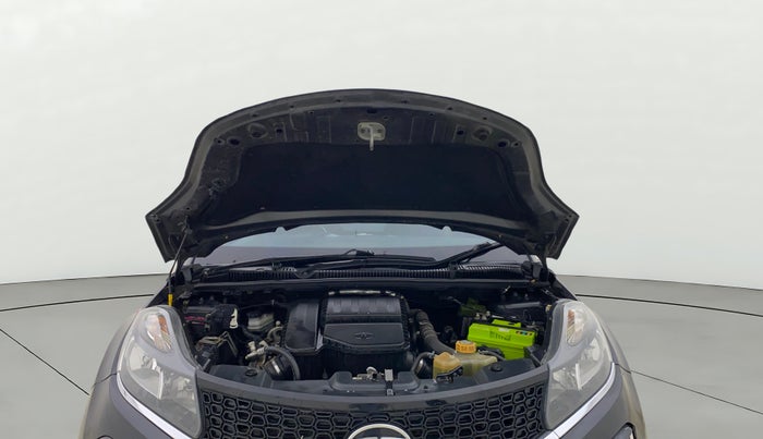 2018 Tata NEXON XT DIESEL, Diesel, Manual, 82,828 km, Open Bonet