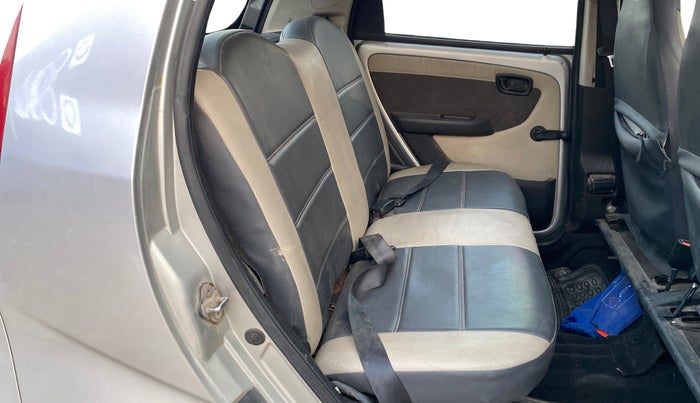 2016 Tata Nano TWIST XT, Petrol, Manual, 34,571 km, Right Side Rear Door Cabin