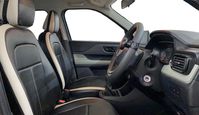 2022 Tata PUNCH ADVENTURE MT, Petrol, Manual, 28,376 km, Right Side Front Door Cabin