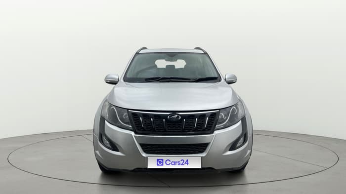2017 Mahindra XUV500 W6, Diesel, Manual, 90,003 km, Front