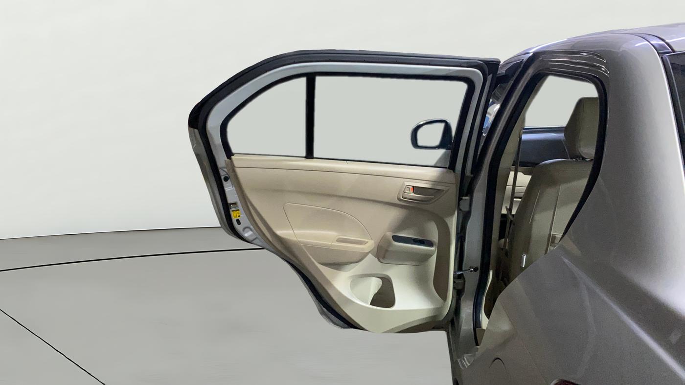 2016 Maruti Swift Dzire LXI (O), Petrol, Manual, 17,567 km, LHS Rear Door