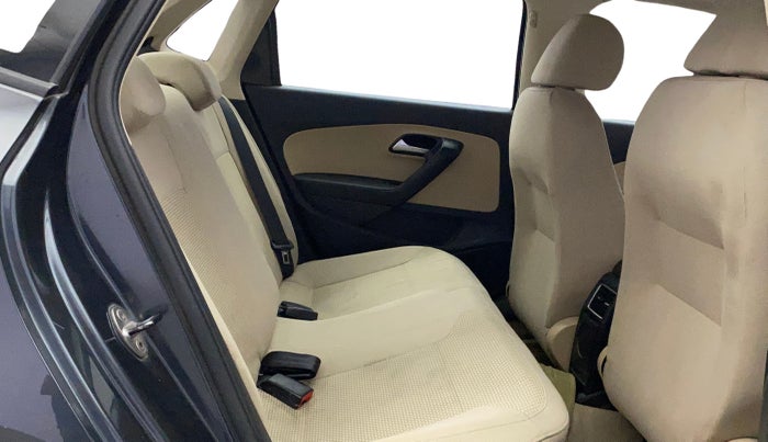 2016 Volkswagen Ameo HIGHLINE PLUS 1.5L AT 16 ALLOY, Diesel, Automatic, 1,07,334 km, Right Side Rear Door Cabin