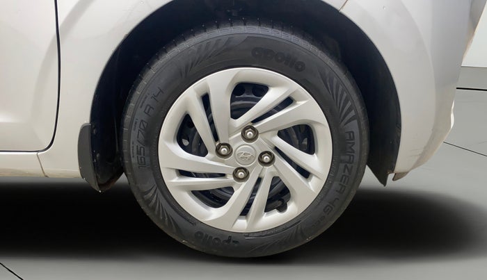 2019 Hyundai GRAND I10 NIOS MAGNA AMT 1.2 KAPPA VTVT, Petrol, Automatic, 24,867 km, Right Front Wheel