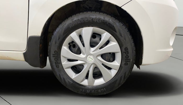 2016 Maruti Celerio ZXI AMT, Petrol, Automatic, 90,834 km, Right Front Wheel