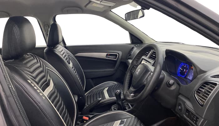 2017 Maruti Vitara Brezza ZDI PLUS, Diesel, Manual, 79,489 km, Right Side Front Door Cabin
