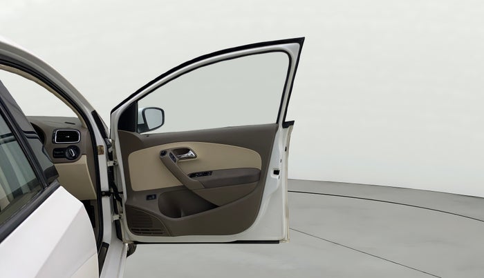 2014 Skoda Rapid ELEGANCE 1.6 MPI AT, Petrol, Automatic, 62,543 km, RHS Front Door