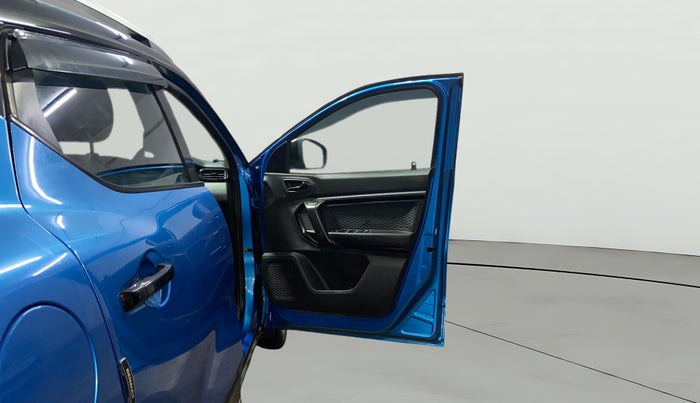 2022 Renault Kiger RXZ AMT DUAL TONE, Petrol, Automatic, 44,362 km, RHS Front Door