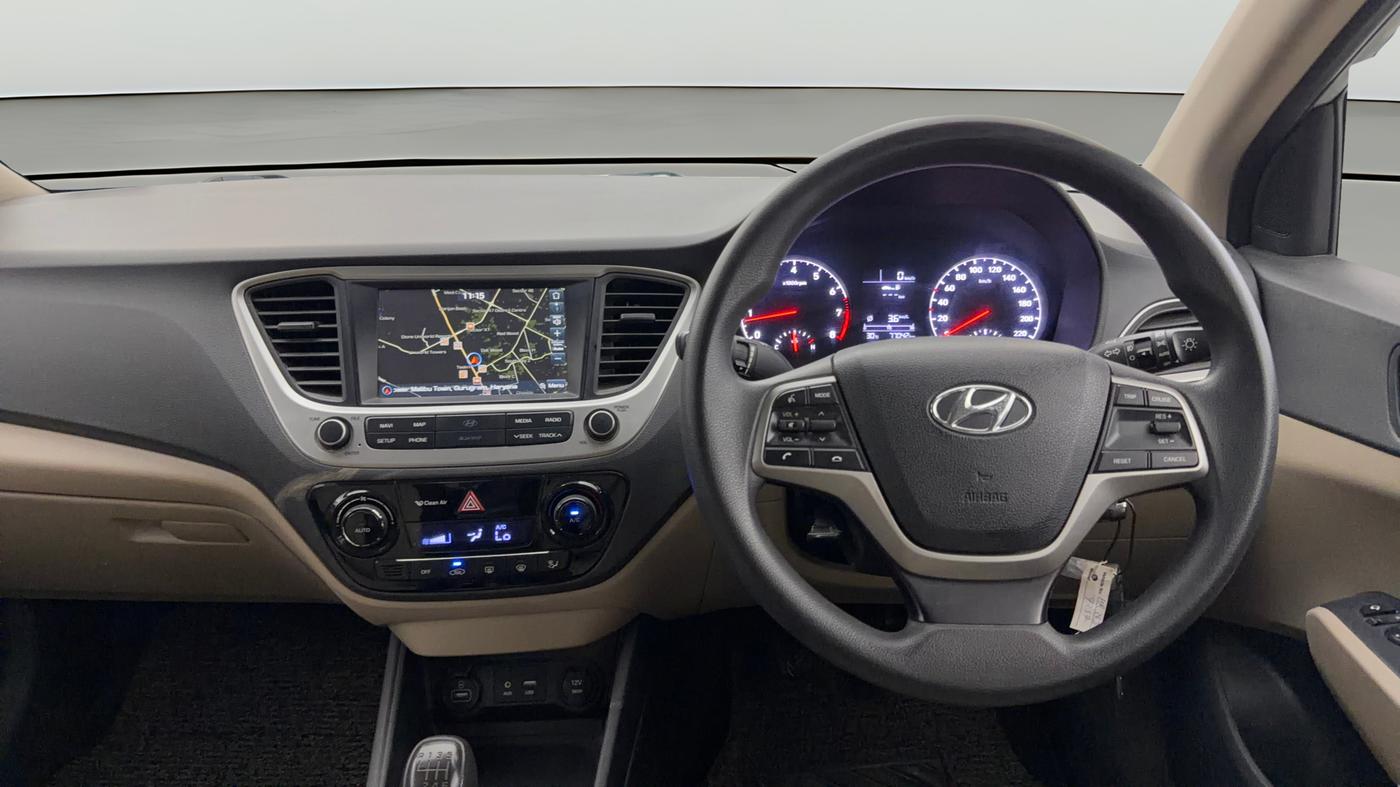 2018 Hyundai Verna 1.6 VTVT SX, Petrol, Manual, 77,033 km, Steering Wheel Close Up