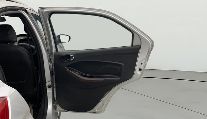 2018 Ford FREESTYLE TITANIUM 1.2 PETROL, Petrol, Manual, 43,176 km, RHS Rear Door