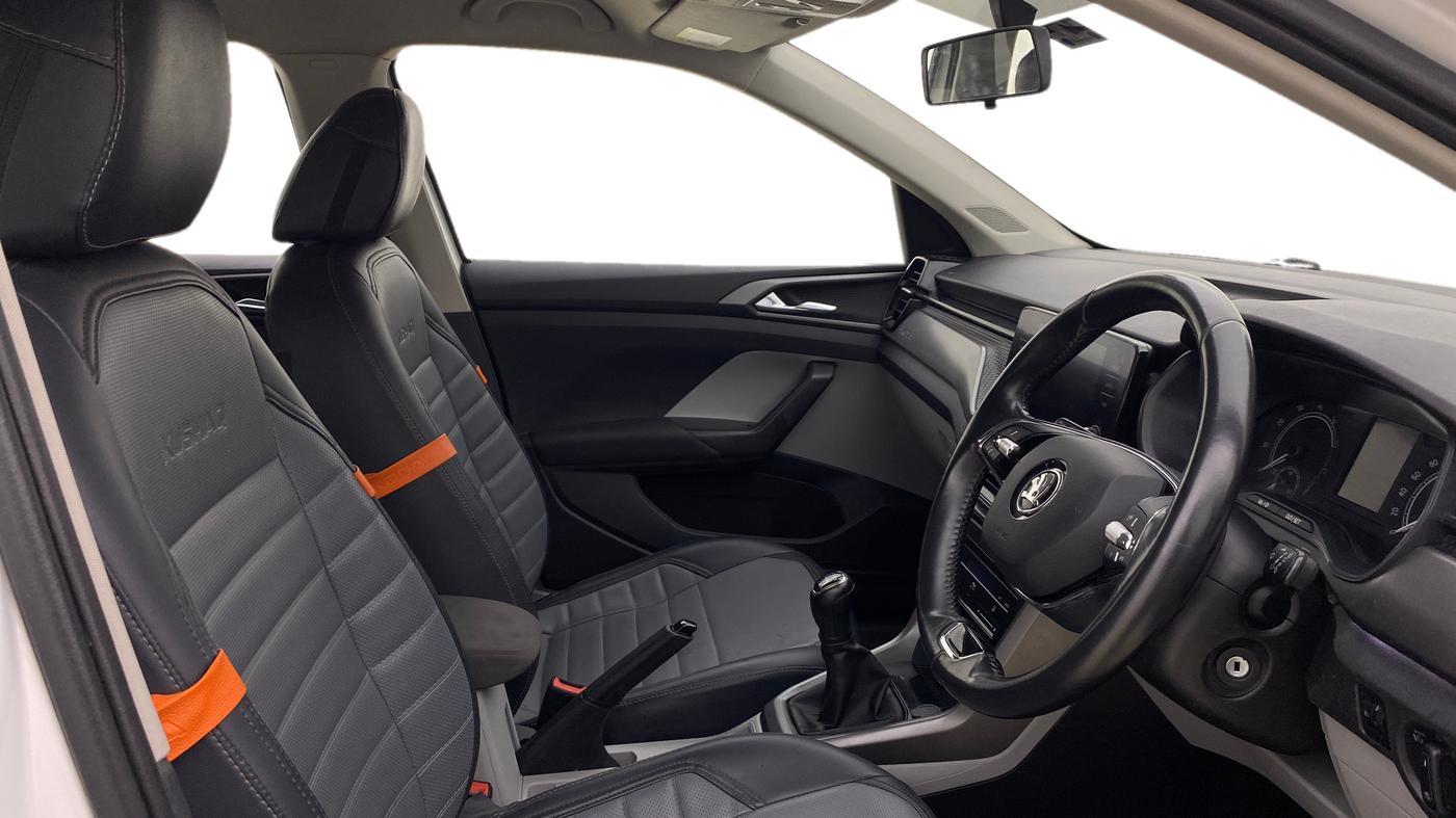 2023 Skoda KUSHAQ AMBITION 1.0L TSI MT, Petrol, Manual, 44,672 km, Right Side Front Door Cabin