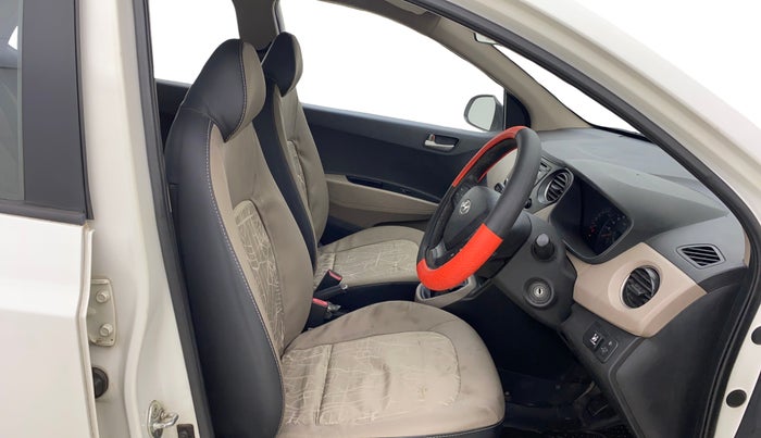 2015 Hyundai Xcent S 1.2, CNG, Manual, 97,853 km, Right Side Front Door Cabin