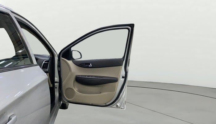 2013 Hyundai i20 SPORTZ 1.2, Petrol, Manual, 58,013 km, RHS Front Door