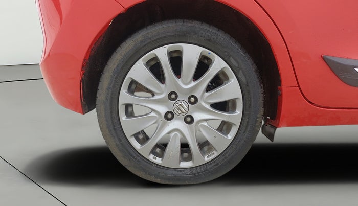 2016 Maruti Baleno ALPHA PETROL 1.2, CNG, Manual, 70,450 km, Right Rear Wheel