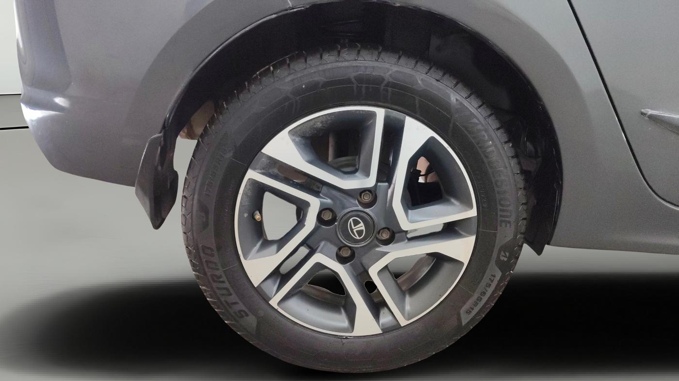 2020 Tata TIGOR XZA PLUS PETROL, Petrol, Automatic, 54,204 km, Right Rear Wheel