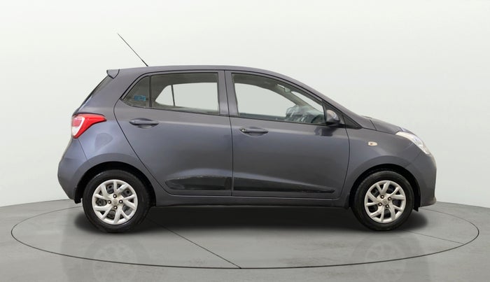 2017 Hyundai Grand i10 SPORTZ 1.2 KAPPA VTVT, Petrol, Manual, 33,966 km, Right Side View