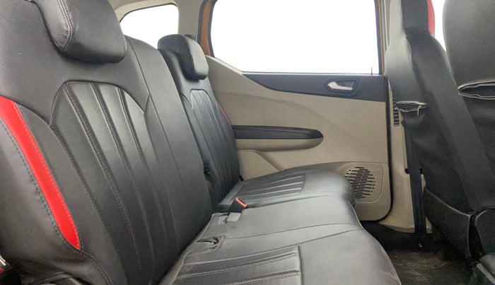 2022 Renault TRIBER RXZ AMT, Petrol, Automatic, 8,177 km, Right Side Rear Door Cabin