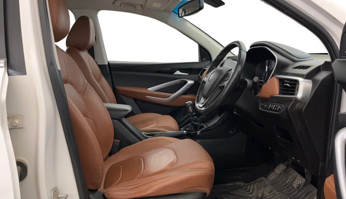 2021 MG HECTOR PLUS SHARP 1.5 PETROL TURBO HYBRID MT 6-STR, Petrol, Manual, 27,438 km, Right Side Front Door Cabin