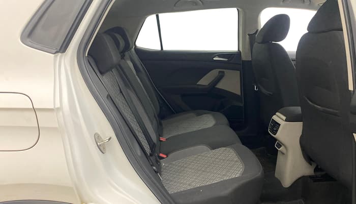 2021 Volkswagen TAIGUN HIGHLINE 1.0 TSI AT, Petrol, Automatic, 76,201 km, Right Side Rear Door Cabin