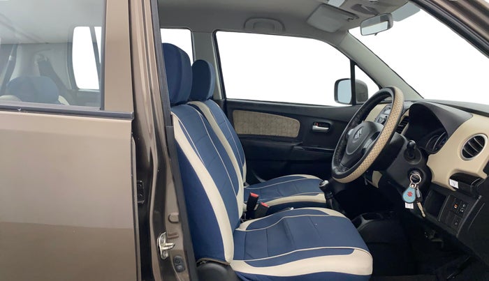 2017 Maruti Wagon R 1.0 VXI, Petrol, Manual, 41,273 km, Right Side Front Door Cabin