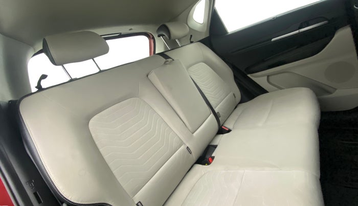 2022 KIA SONET HTX 1.0 IMT, Petrol, Manual, 16,388 km, Right Side Rear Door Cabin