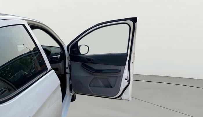 2023 Tata Tiago XT (O) PETROL, Petrol, Manual, 24,291 km, RHS Front Door