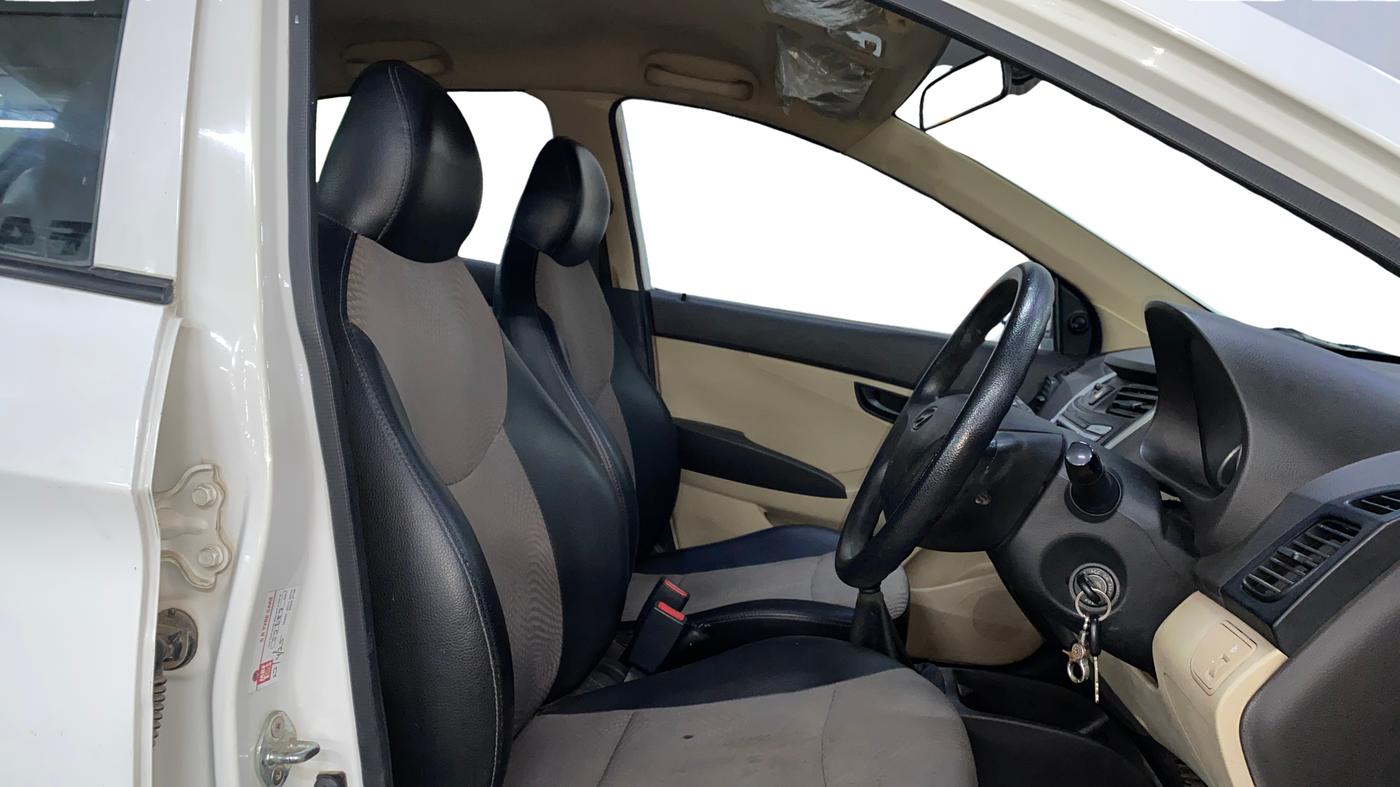 2016 Hyundai Eon MAGNA +, Petrol, Manual, 89,786 km, Right Side Front Door Cabin