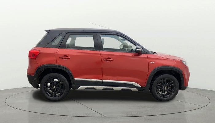 2018 Maruti Vitara Brezza ZDI PLUS AT DUAL TONE, Diesel, Automatic, 1,03,888 km, Right Side View