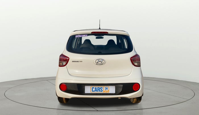 2018 Hyundai Grand i10 MAGNA 1.2 KAPPA VTVT, Petrol, Manual, 1,11,736 km, Back/Rear