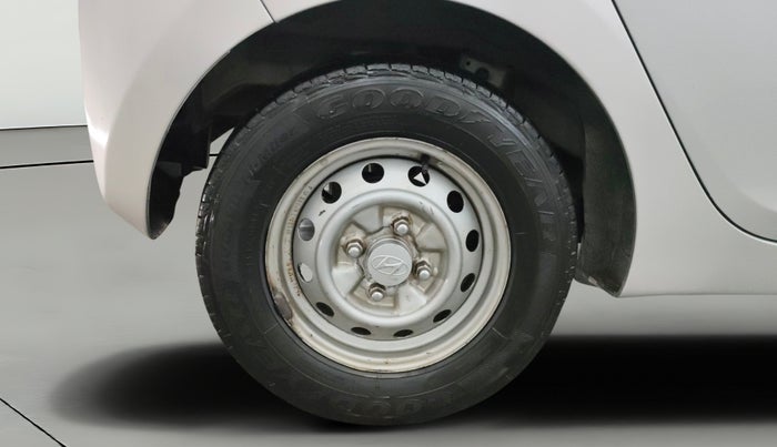 2014 Hyundai Eon D-LITE, Petrol, Manual, 45,951 km, Right Rear Wheel