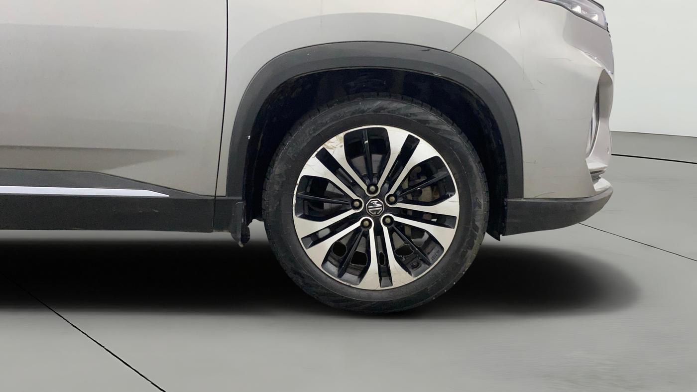 2021 MG HECTOR PLUS SMART 2.0 DIESEL TURBO MT 7-STR, Diesel, Manual, 87,830 km, Right Front Wheel