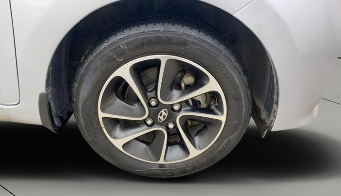 2018 Hyundai Grand i10 SPORTZ AT 1.2 KAPPA VTVT, Petrol, Automatic, 28,023 km, Right Front Wheel