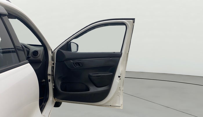 2016 Renault Kwid RXT 1.0 AMT, Petrol, Automatic, 74,586 km, RHS Front Door