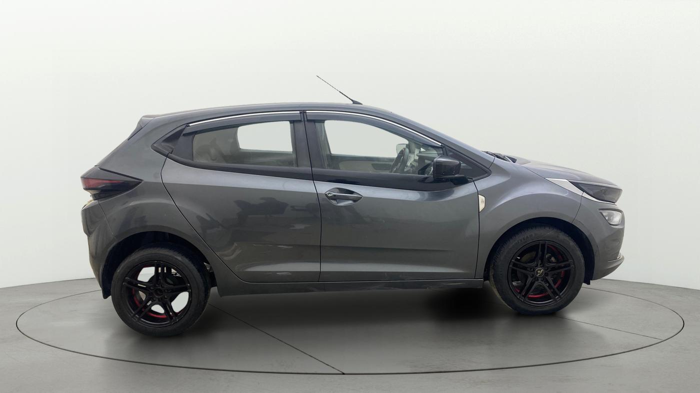 2022 Tata ALTROZ XT DIESEL, Diesel, Manual, 47,941 km, Right Side View