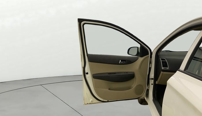 2013 Hyundai i20 SPORTZ 1.2, Petrol, Manual, 30,921 km, LHS Front Door