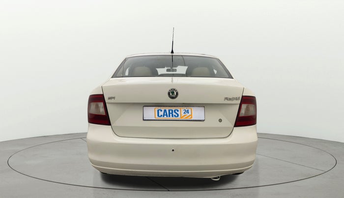 2013 Skoda Rapid AMBITION 1.6 MPI AT, Petrol, Automatic, 83,695 km, Back/Rear