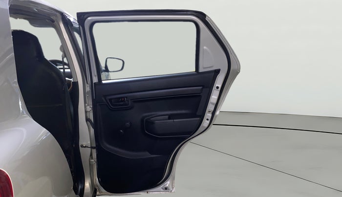 2022 Maruti S PRESSO VXI+, Petrol, Manual, 216 km, RHS Rear Door