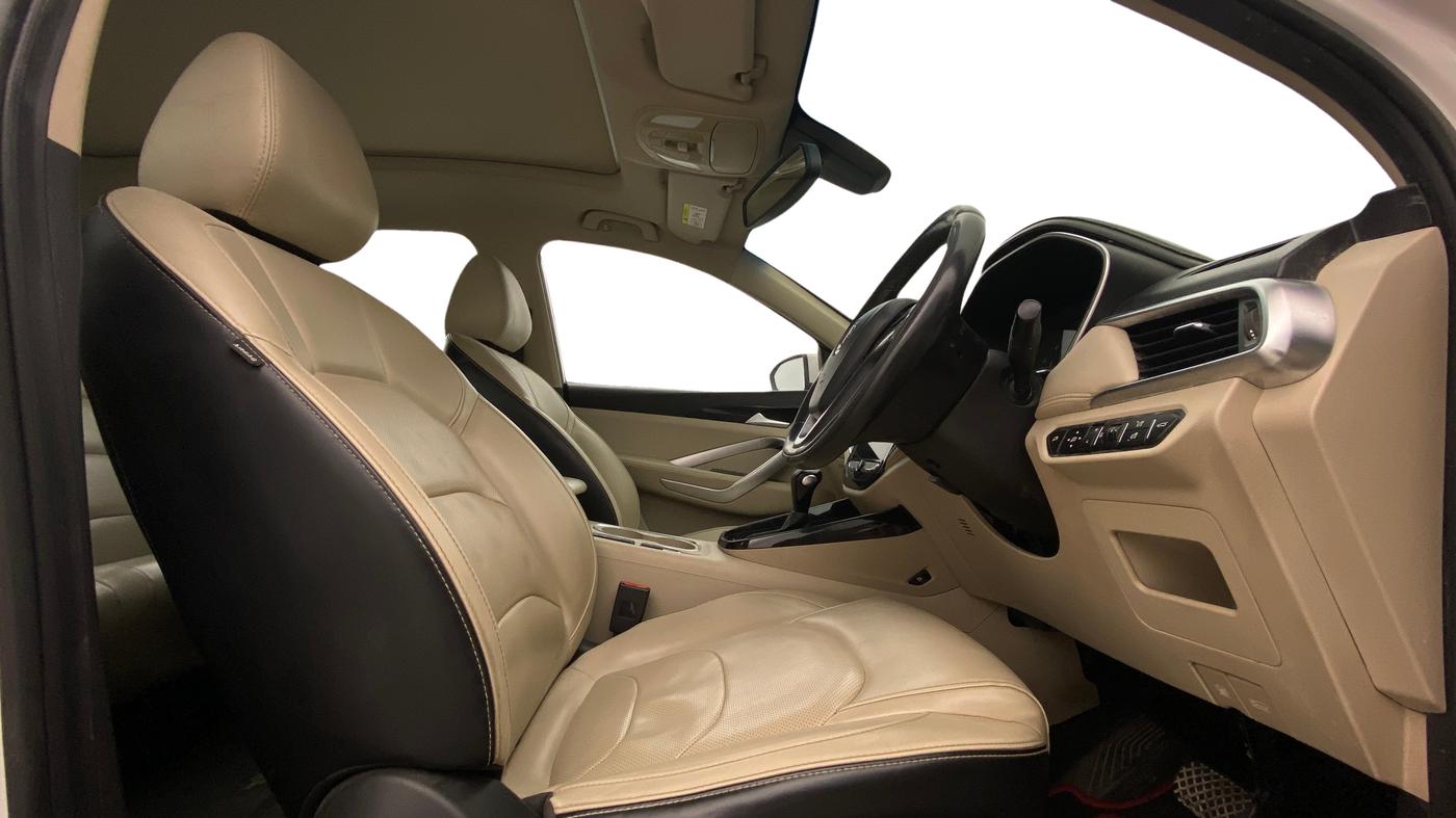 2021 MG HECTOR SHARP 1.5 DCT PETROL, Petrol, Automatic, 65,789 km, Right Side Front Door Cabin