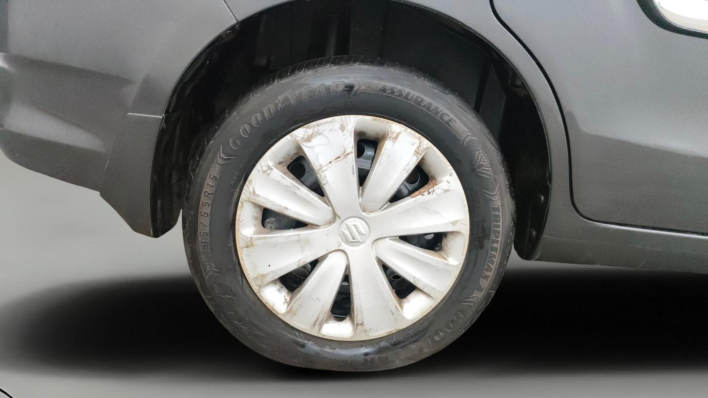 2018 Maruti Ertiga VXI AT, Petrol, Automatic, 49,298 km, Right Rear Wheel