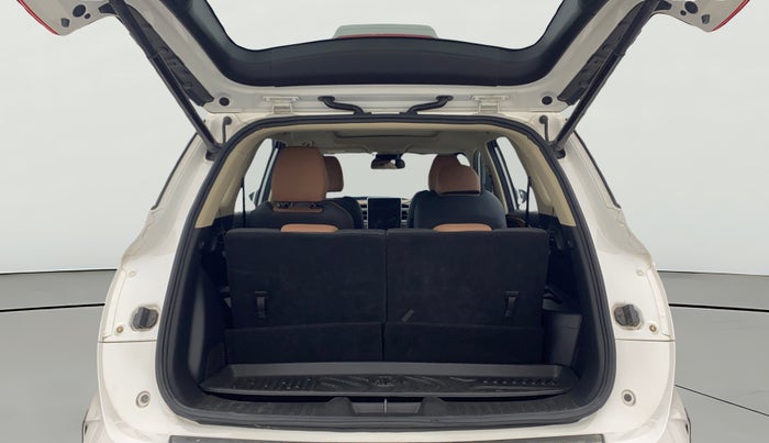 2023 MG HECTOR PLUS SAVVY PRO 1.5 TURBO CVT 6 STR, Petrol, Automatic, 36,596 km, Boot Open Zoomed View