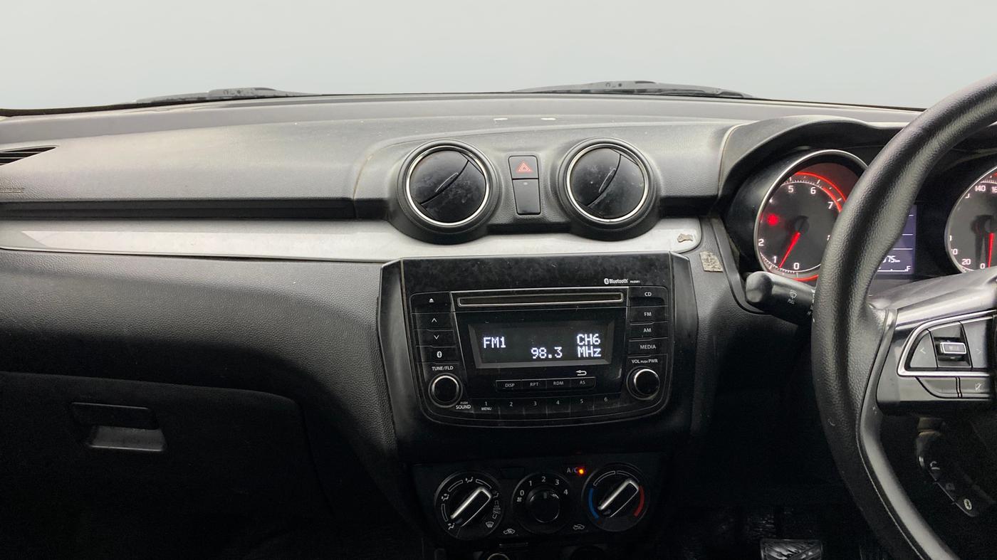 2019 Maruti Swift VXI AMT, Petrol, Automatic, 91,974 km, Air Conditioner