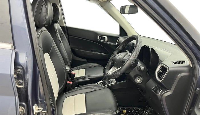 2020 Hyundai VENUE S 1.2, Petrol, Manual, 75,321 km, Right Side Front Door Cabin