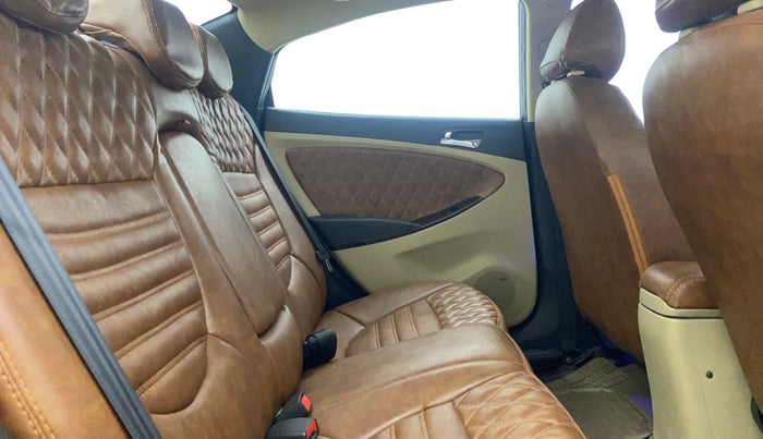 2012 Hyundai Verna FLUIDIC 1.6 CRDI SX, Diesel, Manual, 94,556 km, Right Side Rear Door Cabin