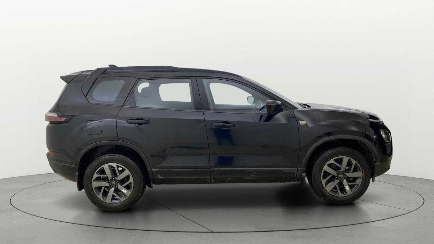 2023 Tata Safari XZA PLUS O DARK EDITION, Diesel, Automatic, 47,345 km, Right Side View