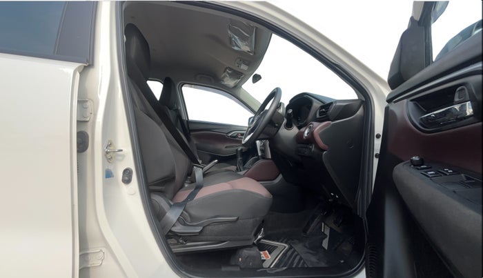 2024 Maruti Grand Vitara DELTA SMART HYBRID, Petrol, Manual, 14,199 km, Right Side Front Door Cabin