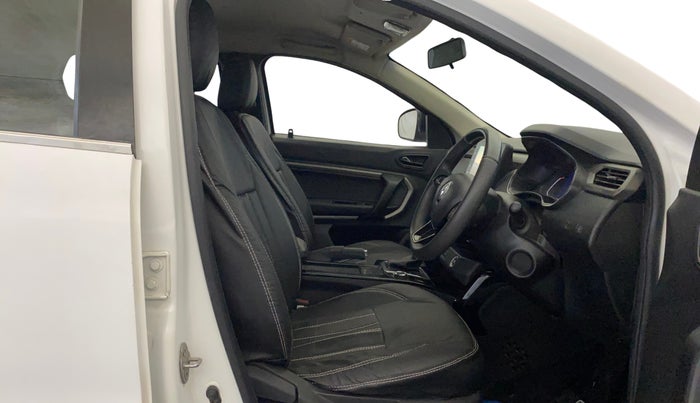 2022 Renault Kiger RXZ AMT, Petrol, Automatic, 62,283 km, Right Side Front Door Cabin