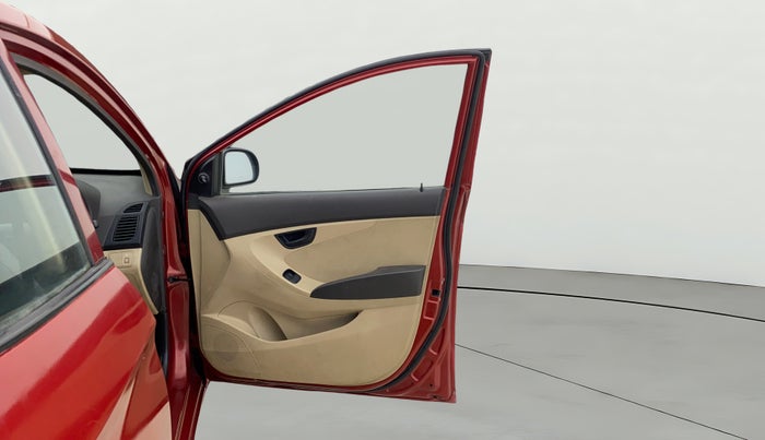 2014 Hyundai Eon MAGNA +, Petrol, Manual, 27,630 km, RHS Front Door