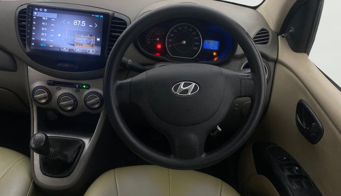 2015 Hyundai i10 MAGNA 1.1, Petrol, Manual, 65,708 km, Steering Wheel Close Up