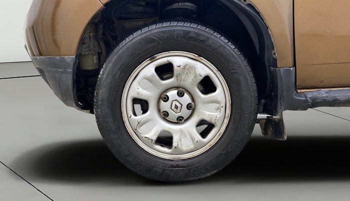 2014 Renault Duster 85 PS RXL DIESEL, Diesel, Manual, 1,08,474 km, Left Front Wheel