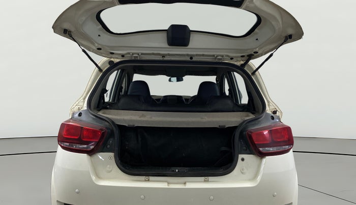 2017 Mahindra Kuv100 K8 6 STR, CNG, Manual, 31,677 km, Boot Open Zoomed View