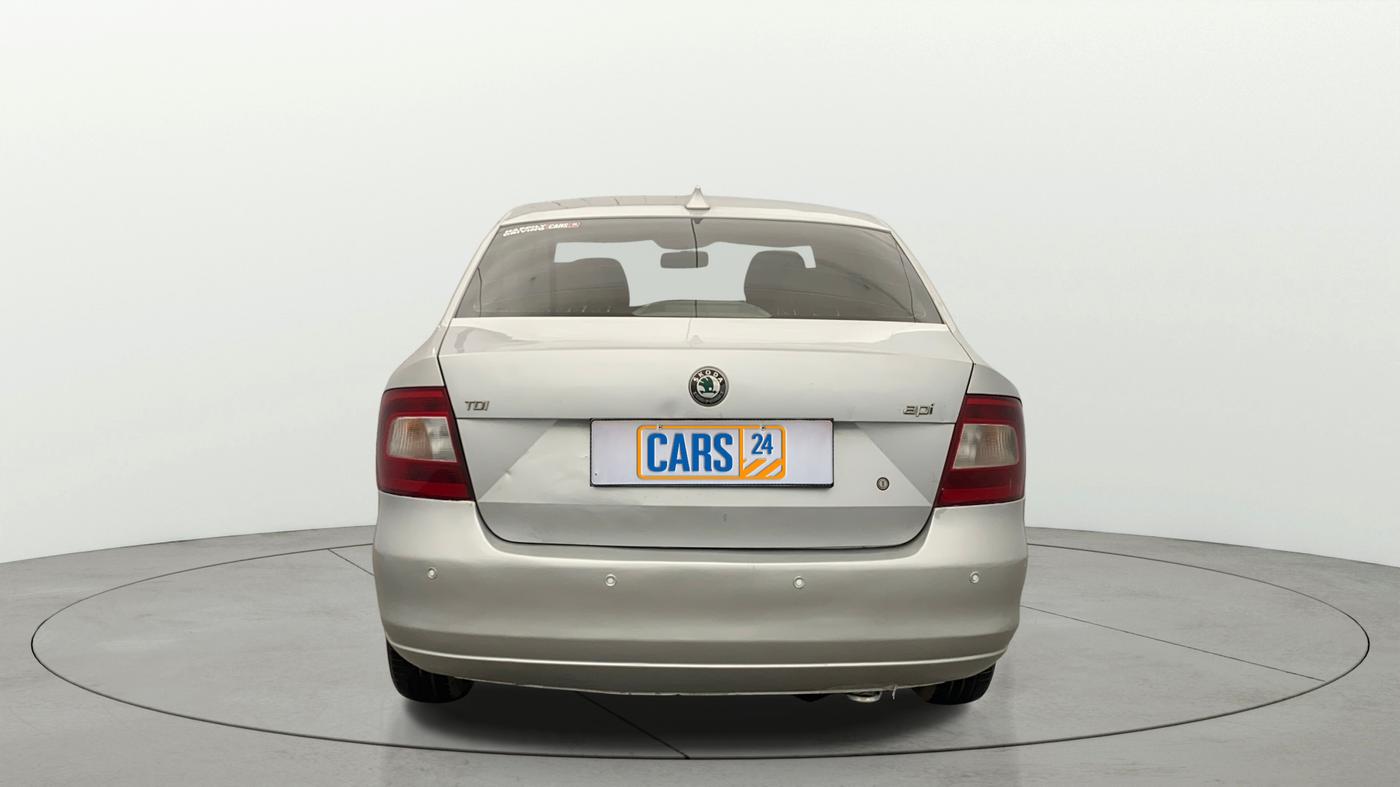 2014 Skoda Rapid ELEGANCE 1.6 TDI CR MT, Diesel, Manual, 88,423 km, Back/Rear